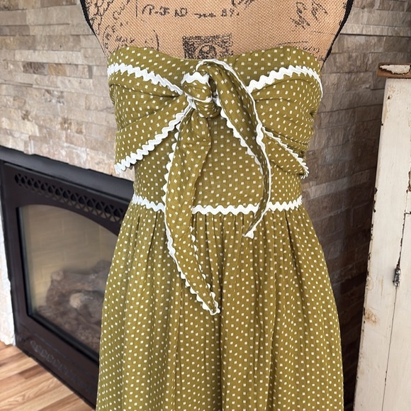 Lulu’s Delightful Design Light Green Polka Dot Midi Dress with pockets strapless - Picture 8 of 16